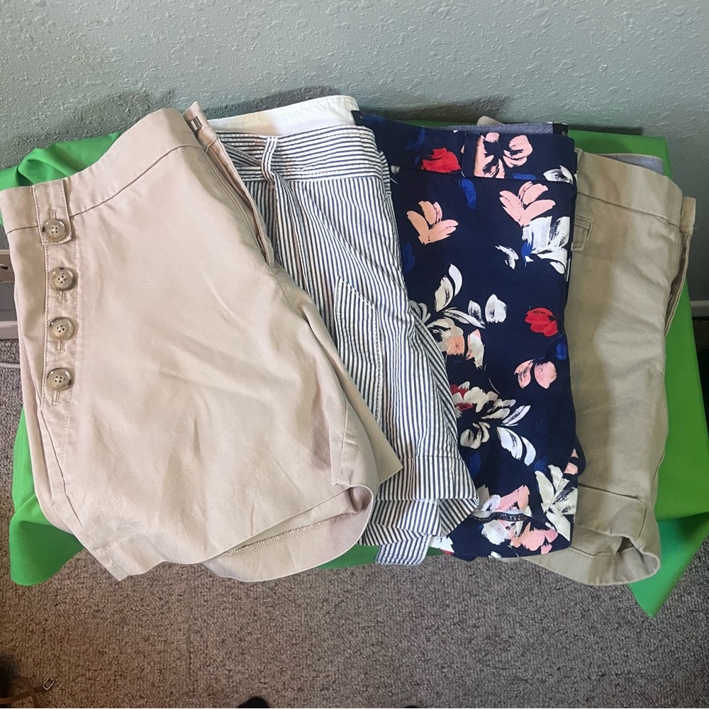 Banana Republic Beige, Navy Floral, Striped and Khaki Women’s Shorts Bundle